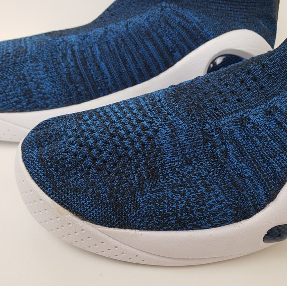 NWOB Nike Flight Bonafide Flyknit Sneaker Blue - Picture 8 of 8